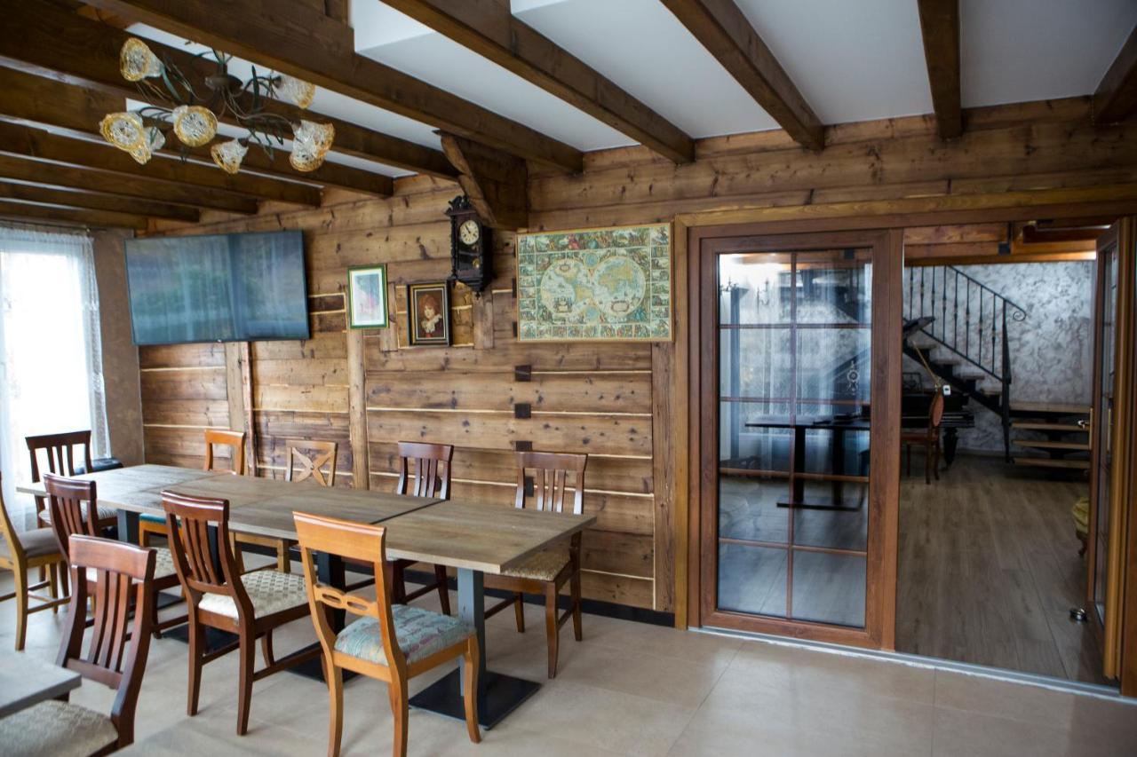 波耶尼莱伊泽 Casa Cu Magnolii酒店 外观 照片